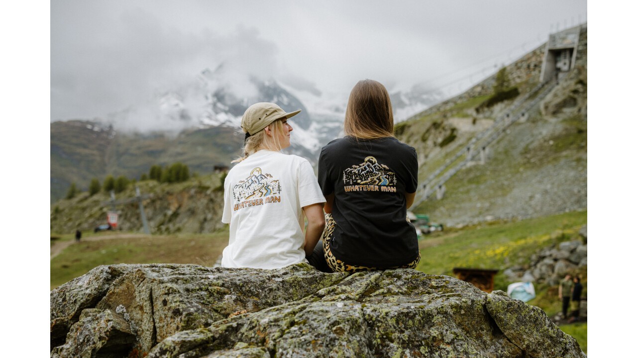 Wild, Free & Thirsty for Beers T-Shirt. Unsere Marketing-Ladies, Adele & Lena, auf Tour.