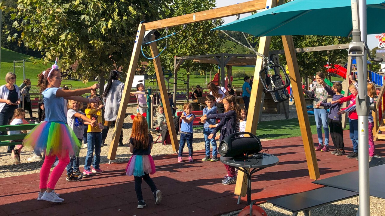 Mit grossem Aussenspielpark