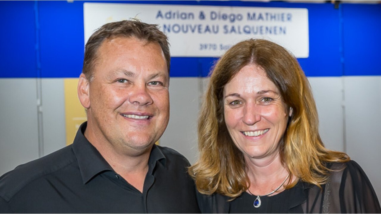 Diego und Nadia Mathier führen das Walliser Familienunternehmen Mathier, das für erstklassige Weine bekannt ist.