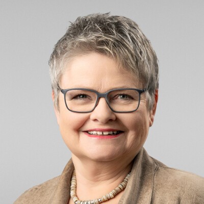 Claudia Reis-Reis