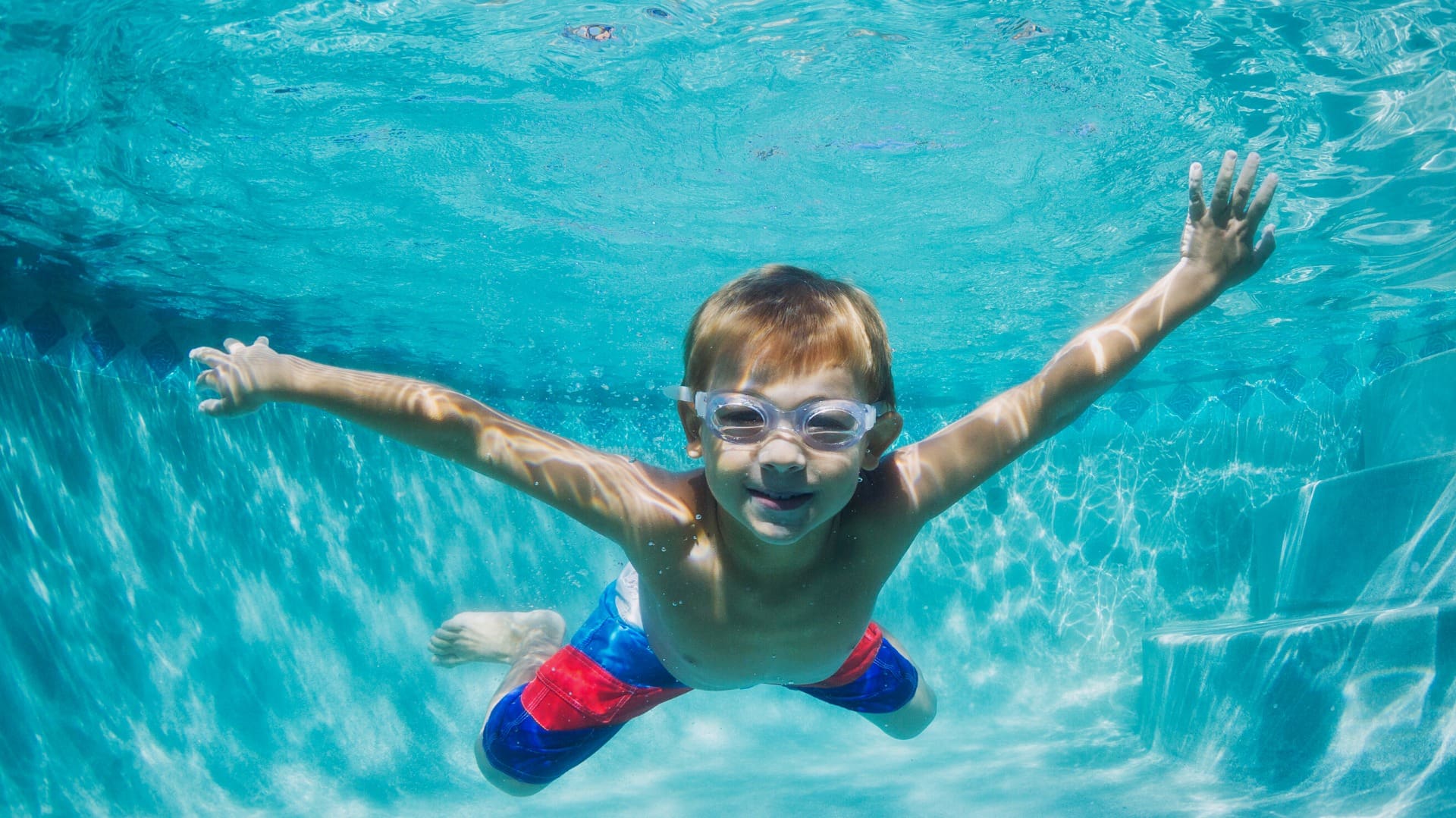 Sommerferien-Schwimmkurse für Kinder